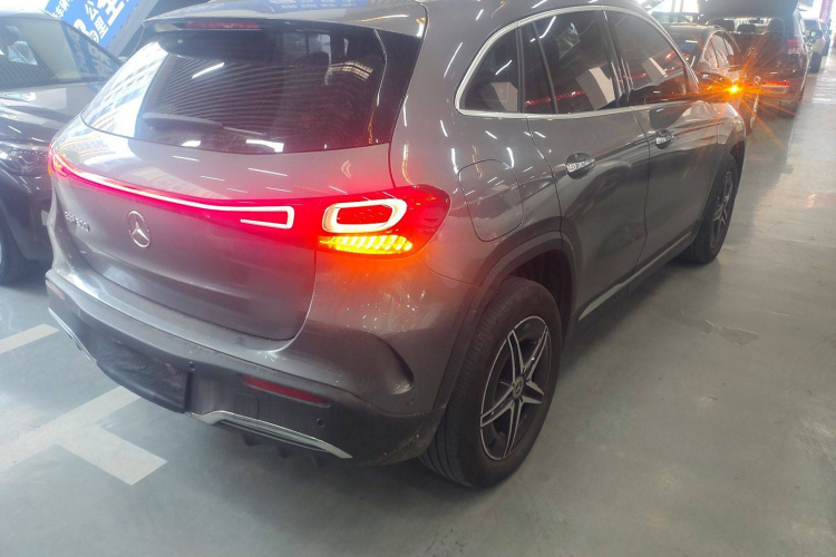 奔驰EQA 2022款 EQA 300 4MATIC 首发特别版车身外观6005