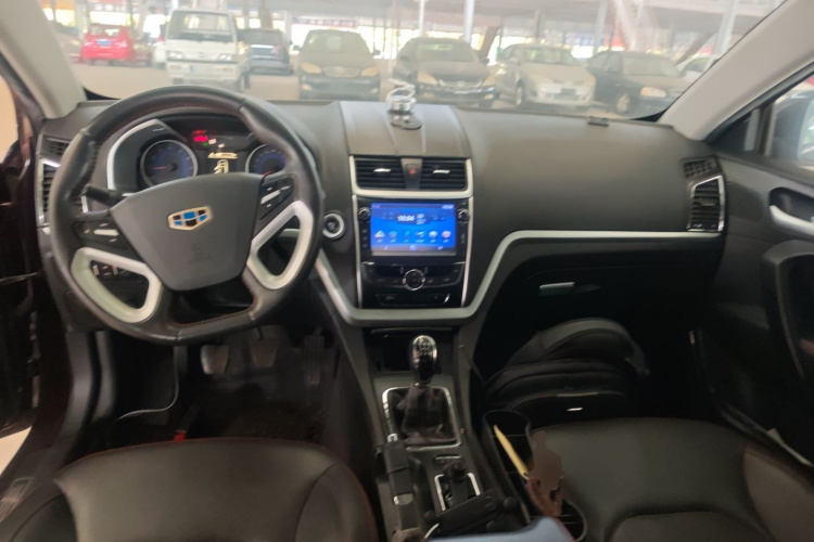 吉利汽车 帝豪 2015款 三厢 1.5L 手动向上版中控内饰7002