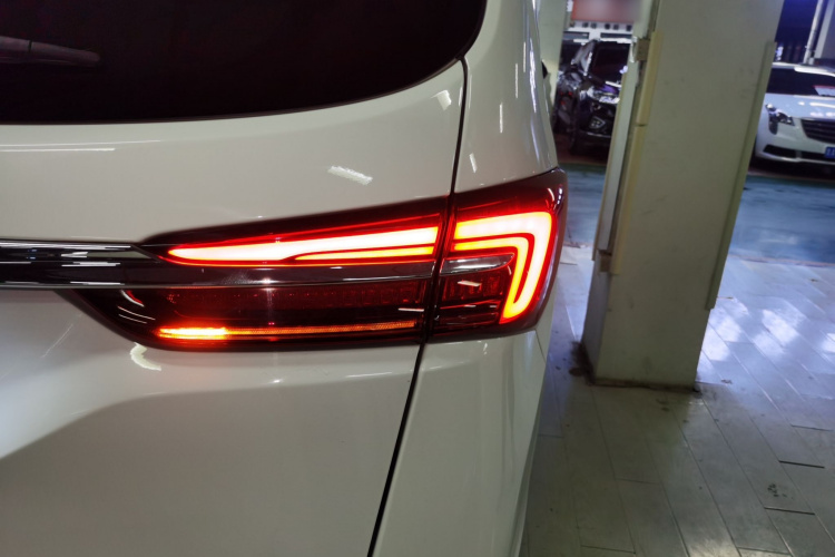 别克GL8 2021款 陆上公务舱 652T 豪华型车身外观6006