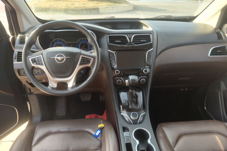 海马V70 2016款 1.5T 自动适·享型 7座中控内饰12