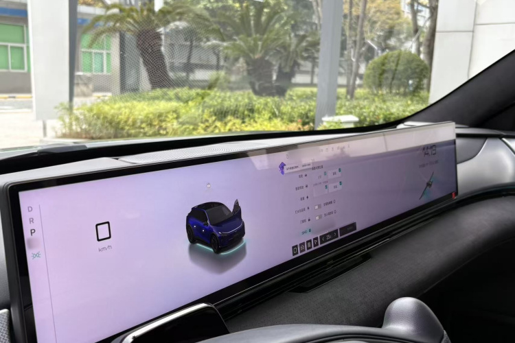 极越01 2025款 焕新款 Max 长续航版中控内饰7003