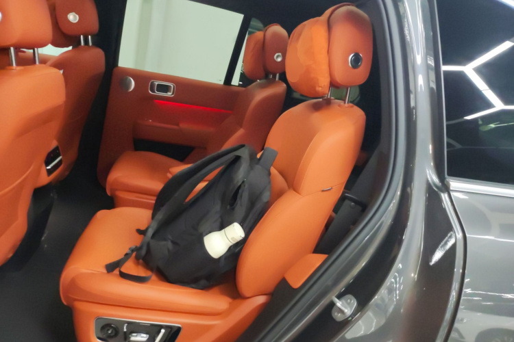 理想汽车 理想L8 2023款 Pro中控内饰21