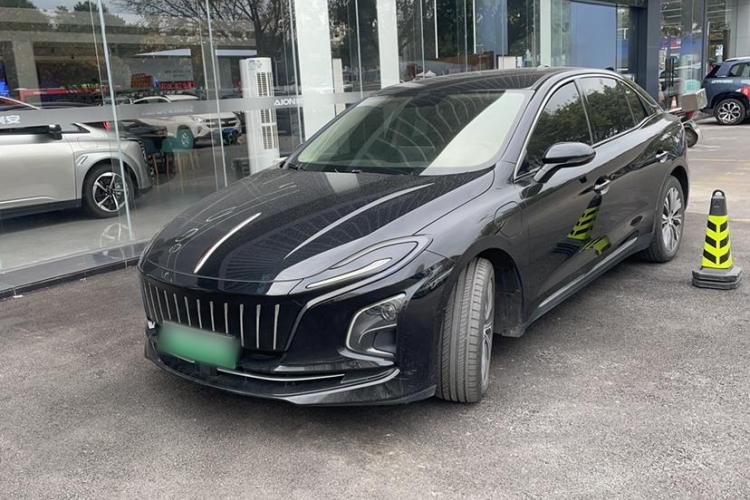 红旗E-QM5 2021款 充电 旗悦版车身外观1