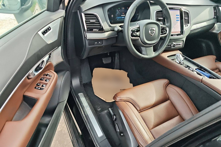 沃尔沃XC90新能源 2024款 T8 智尊豪华版 7座中控内饰7003