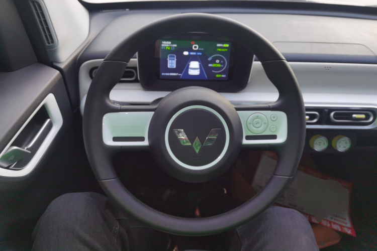 五菱汽车 宏光MINIEV 2024款 第三代 215km 青春版中控内饰13