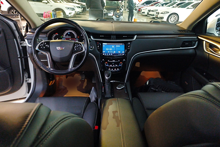 凯迪拉克XTS 2018款 28T 精英型中控内饰12