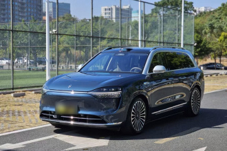 鸿蒙智行 问界M9 2024款 增程 Max版 42kWh 5座版