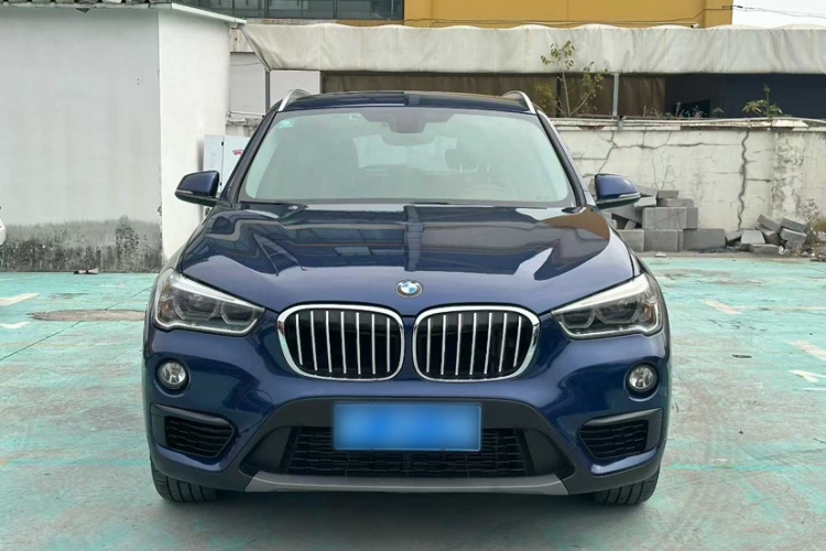 宝马X1 2019款 sDrive20Li 领先型车身外观6001