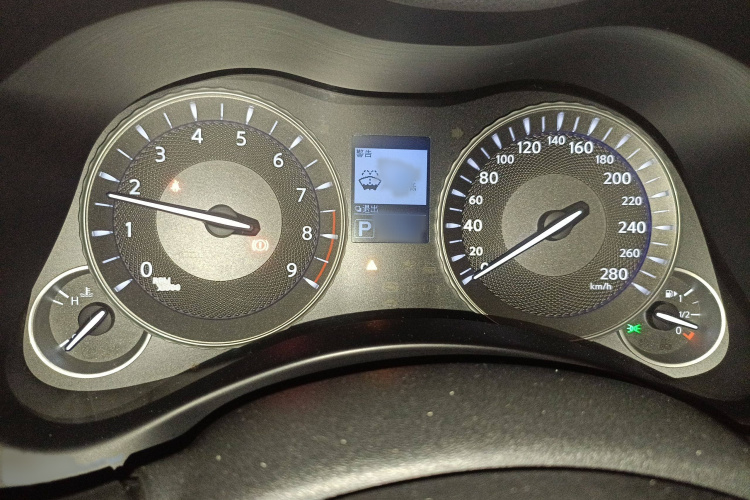 英菲尼迪Q70 2017款 Q70L 2.5L 悦享版局部细节14