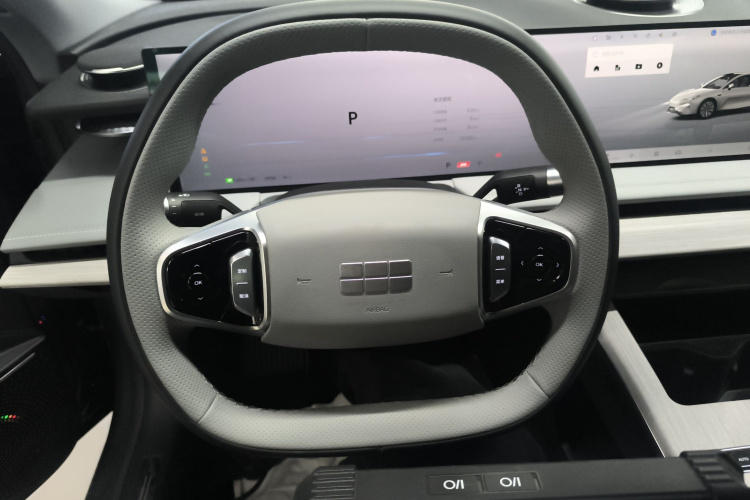 吉利银河 银河E8 2024款 550km 后驱PRO中控内饰13