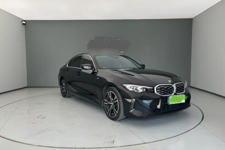 宝马3系 2023款 325i M运动套装车身外观6004