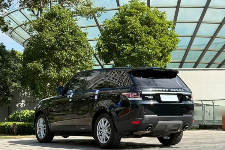 路虎 揽胜运动版 2017款 3.0 SC V6 SE车身外观6006