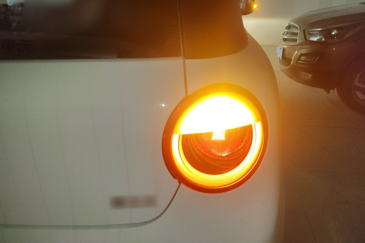 长安启源 长安Lumin 2026款 宝藏版 301km 臻爱米 宁德车身外观9