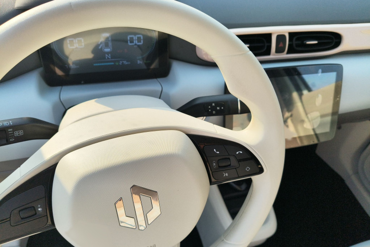 零跑汽车 零跑T03 2023款 310轻享版局部细节18