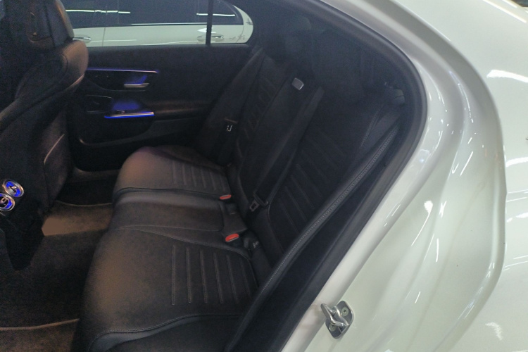 奔驰C级 2024款 C 260 L 运动版中控内饰7004