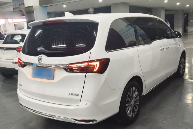 别克GL8 2023款 陆上公务舱 尊贵型车身外观7