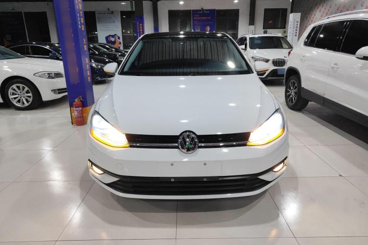 大众 高尔夫 2018款 230TSI 自动舒适型车身外观2