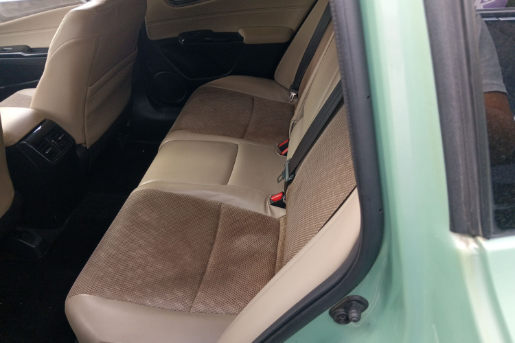 本田 杰德 2017款 210TURBO CVT风尚版 5座中控内饰21