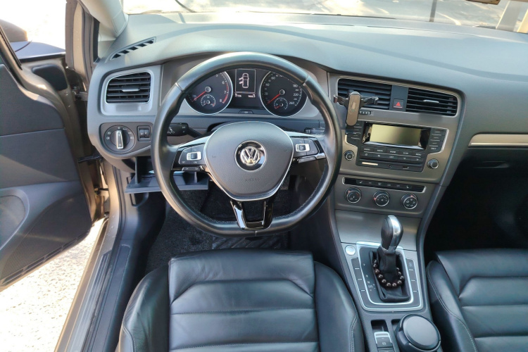 大众 高尔夫 2015款 1.4TSI 自动豪华型局部细节13