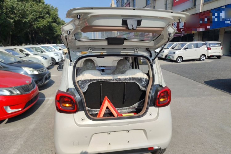 五菱汽车 宏光MINIEV 2025款 四门版 进阶款机舱底盘23