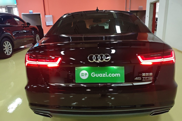 奥迪A6L 2018款 30周年年型 45 TFSI quattro 运动型车身外观6