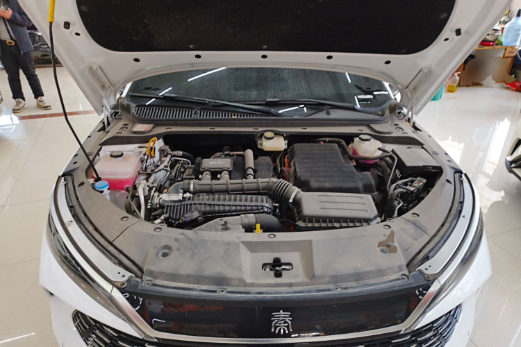 比亚迪 秦L 2024款 DM-i 80KM超越型机舱底盘24