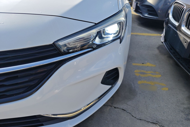 别克 威朗 2020款 15T 自动进取型局部细节36