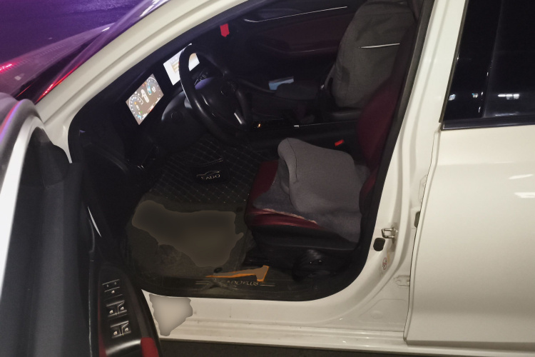 长安 逸动 2020款 PLUS 蓝鲸NE 1.4T GDI DCT旗舰型中控内饰19