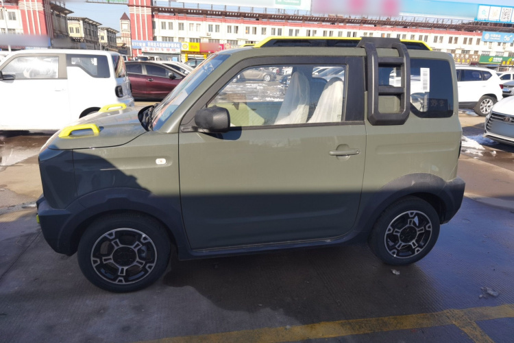 吉利银河 2025款 210km 熊猫骑士车身外观6003