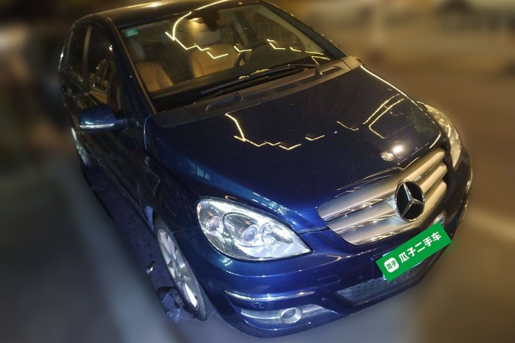 奔驰B级 2009款 B 200 动感型车身外观3