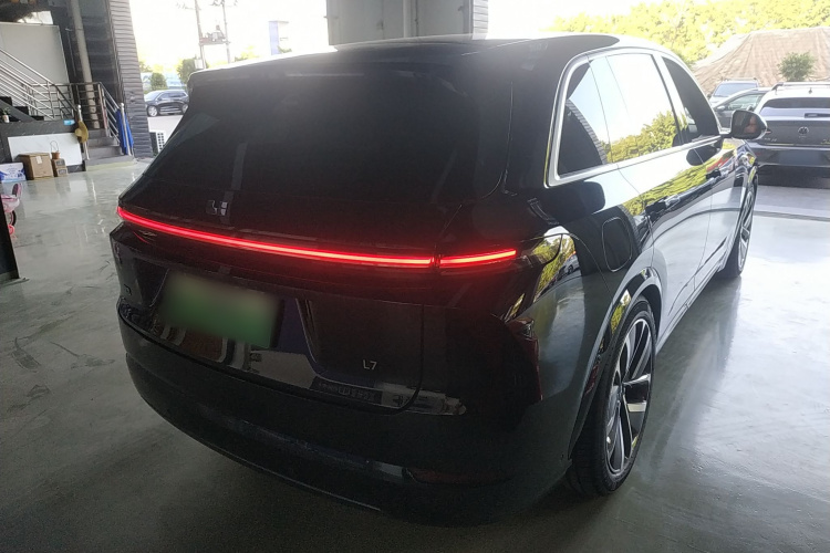 理想汽车 理想L7 2024款 Ultra车身外观7