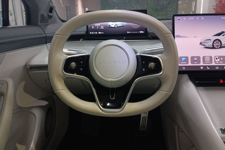 鸿蒙智行 智界S7 2024款 Ultra 四驱旗舰版局部细节13