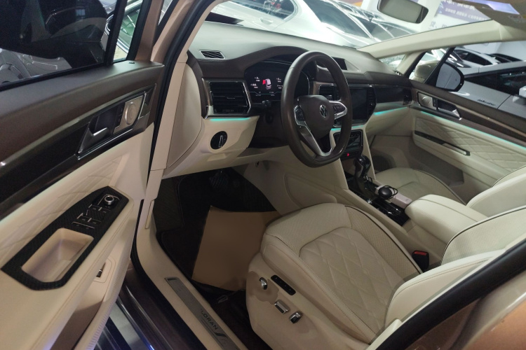 大众 威然 2020款 380TSI 尊贵版中控内饰7003