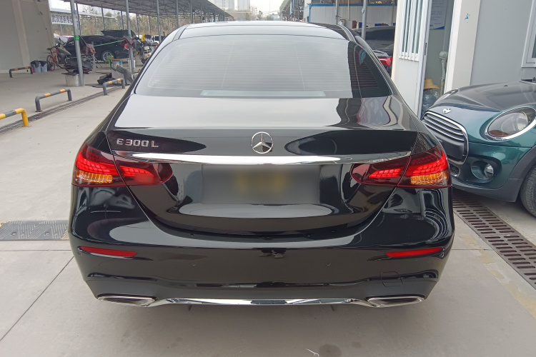 奔驰E级 2021款 E 300 L 运动豪华型车身外观6004