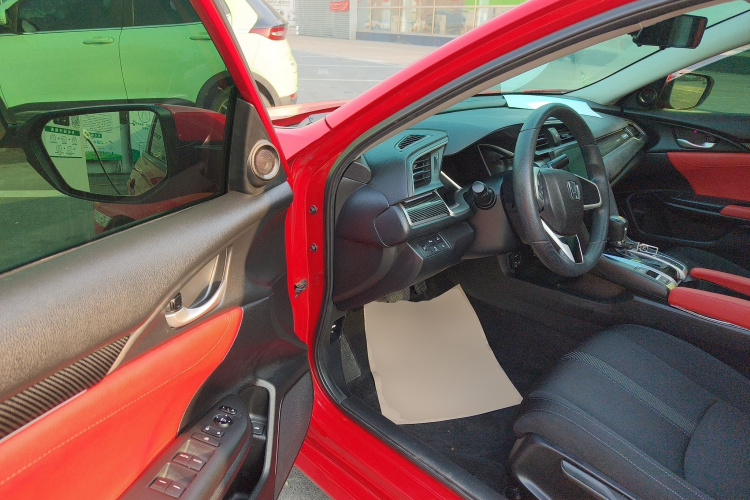 本田 思域 2016款 220TURBO CVT豪华版中控内饰20