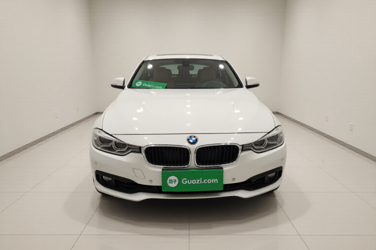 宝马3系 2018款 318i车身外观2