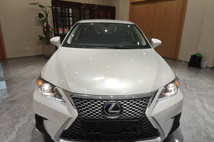 雷克萨斯CT 2017款 CT200h 精英版 单色 国VI车身外观2