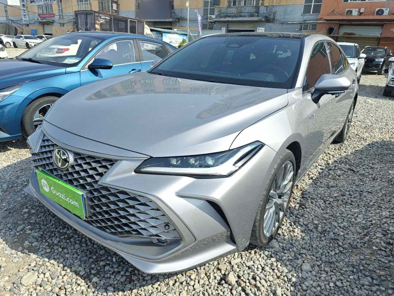 丰田 亚洲龙 2024款 双擎 2.5L XLE尊贵版(2)
