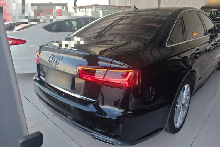 奥迪A6L 2018款 30周年年型 35 TFSI 运动型车身外观6