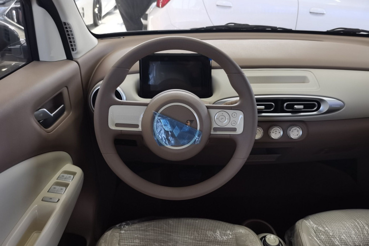 五菱汽车 宏光MINIEV 2025款 四门版 进阶款中控内饰13