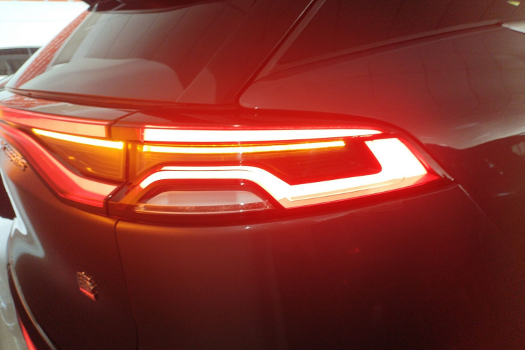 比亚迪 唐新能源 2021款 DM-i 112KM 尊贵型车身外观9