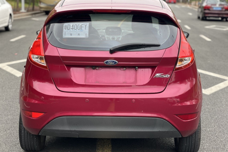 福特 嘉年华 2013款 两厢 1.5L 自动时尚型车身外观6005