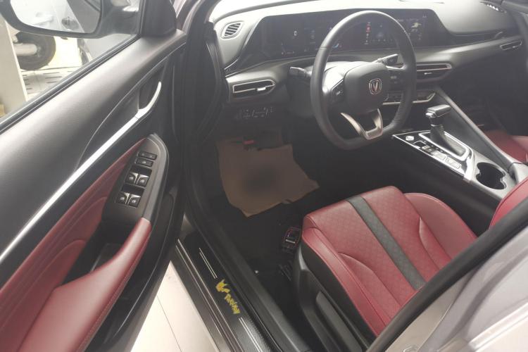 长安 逸动 2021款 PLUS 蓝鲸NE 1.4T GDI DCT尊贵型中控内饰20