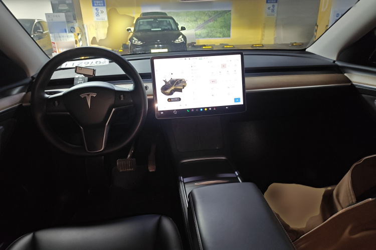特斯拉 Model Y 2021款 标准续航后驱版中控内饰12