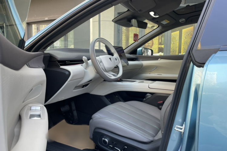 深蓝汽车 深蓝L07 2024款 230Max乾崑智驾ADS SE增程版中控内饰7002