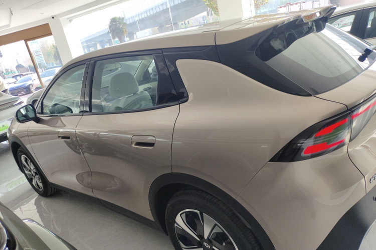 长安启源Q05 2026款 506激光Ultra+车身外观4