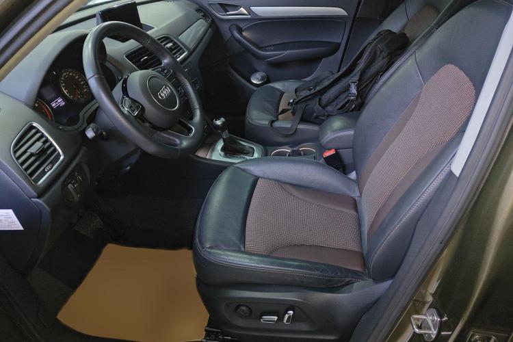 奥迪Q3 2018款 30周年年型 30 TFSI 时尚型局部细节19