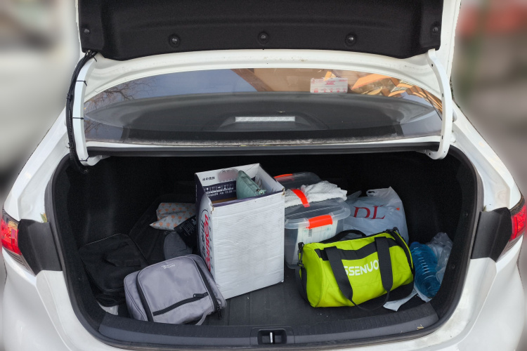 丰田 雷凌 2024款 智能电混双擎 1.8L 领先版中控内饰23