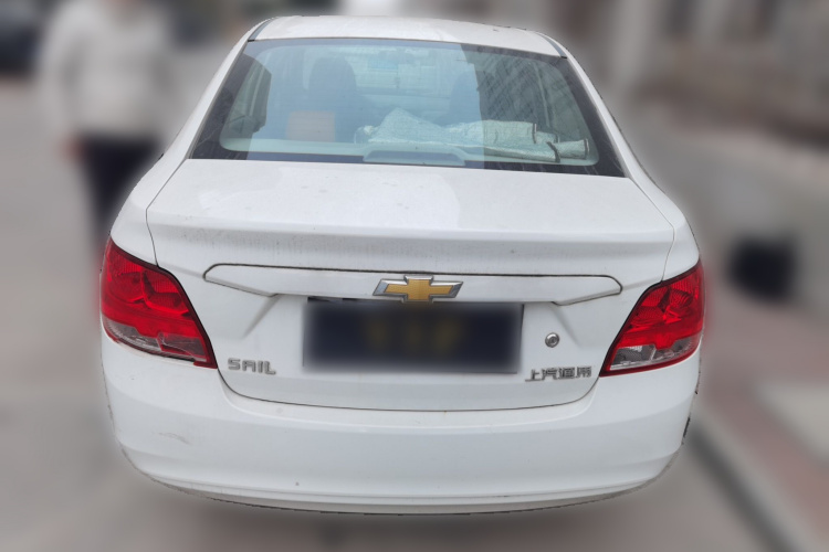 雪佛兰 2015款 赛欧3 1.3L AMT理想版车身外观6