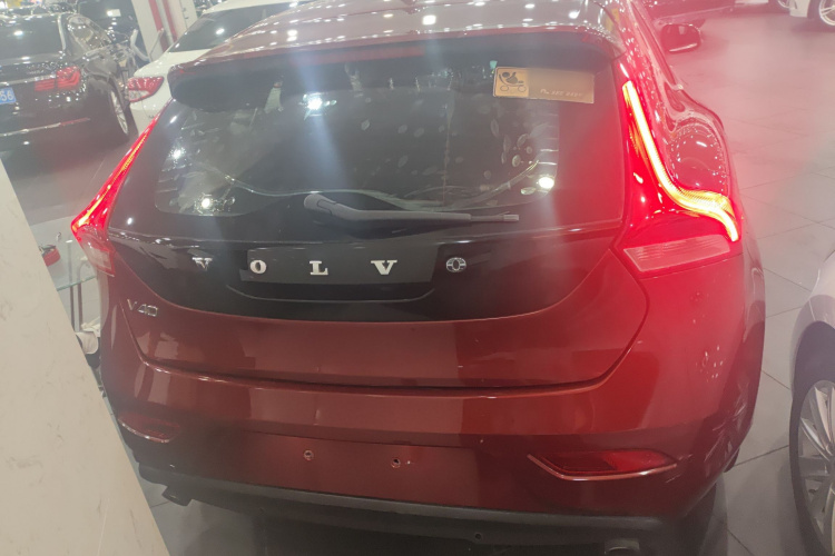 沃尔沃V40 2015款 1.6T 智雅版车身外观6